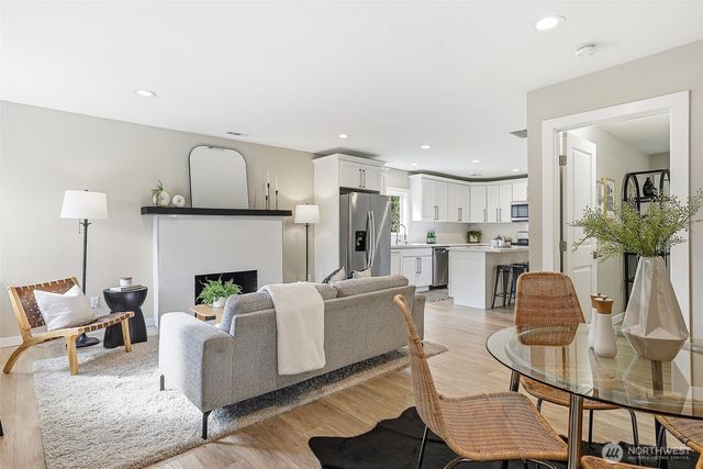 18824 80th Avenue W, Edmonds, WA 98026