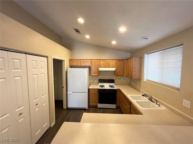 4241 Ivory Nut Street, Las Vegas, NV 89147