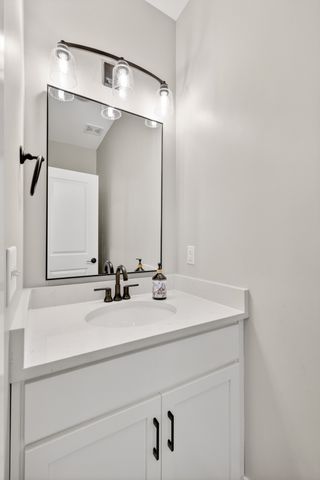 222 Tucker Trice Blvd, Lebanon, TN 37087