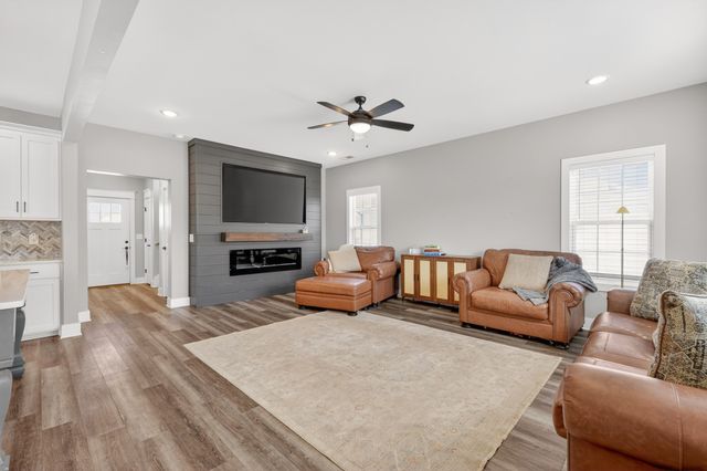 222 Tucker Trice Blvd, Lebanon, TN 37087