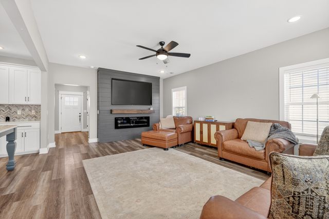 222 Tucker Trice Blvd, Lebanon, TN 37087