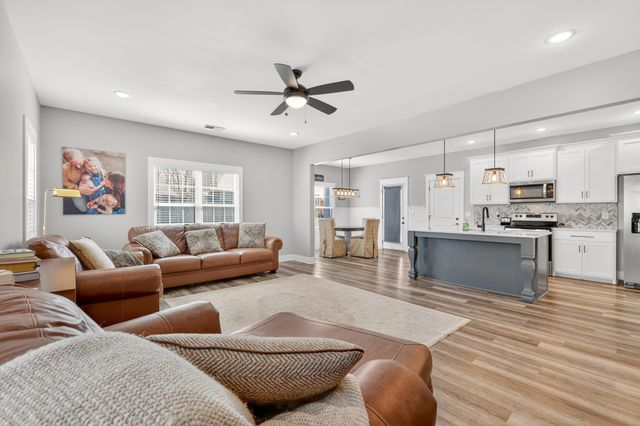 222 Tucker Trice Blvd, Lebanon, TN 37087