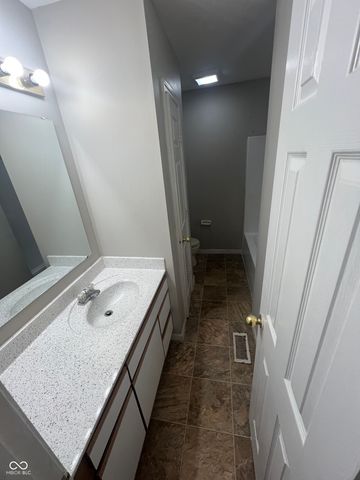 3457 N Illinois Street, Indianapolis, IN 46208