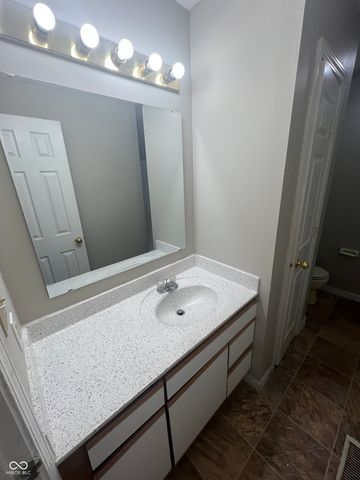 3457 N Illinois Street, Indianapolis, IN 46208