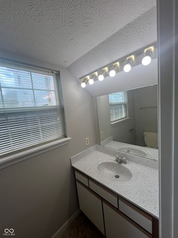 3457 N Illinois Street, Indianapolis, IN 46208