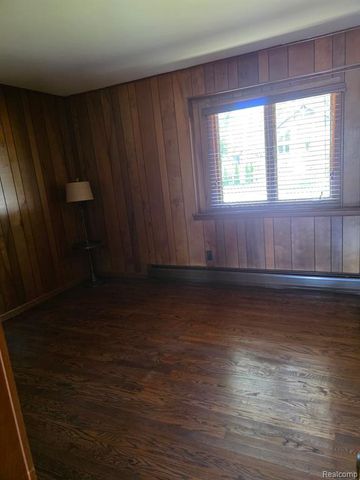 2130 Webster Park Drive, Howell, MI 48843