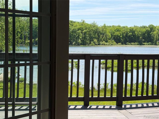 2130 Webster Park Drive, Howell, MI 48843