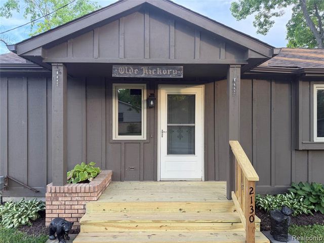2130 Webster Park Drive, Howell, MI 48843