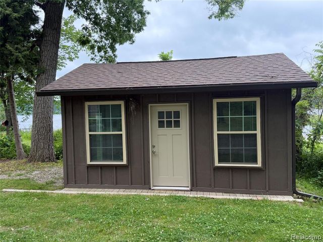 2130 Webster Park Drive, Howell, MI 48843