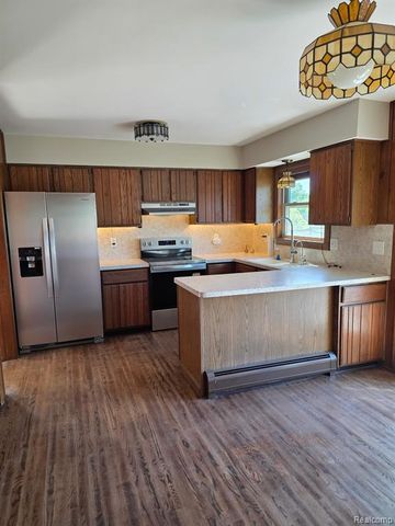 2130 Webster Park Drive, Howell, MI 48843