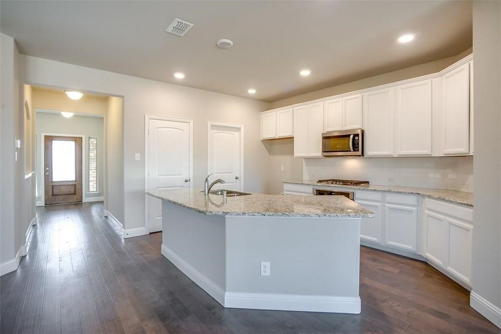1729 Ridge Creek Lane, Aubrey, TX 76227 — photo 3