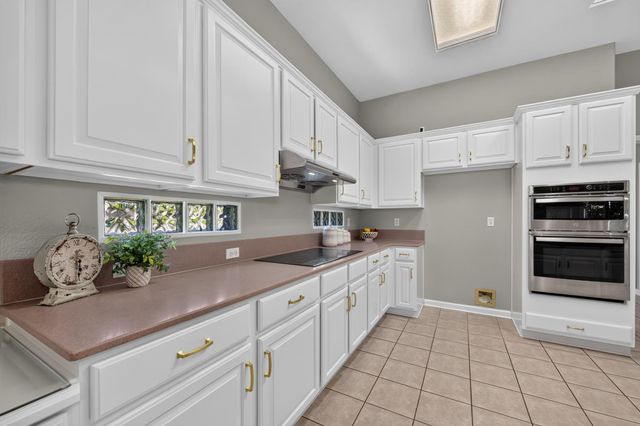 233 Grace Glen Ct, Roseville, CA 95747