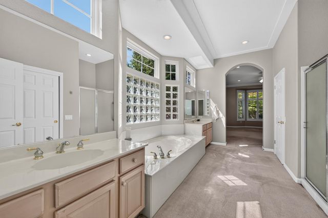 233 Grace Glen Ct, Roseville, CA 95747