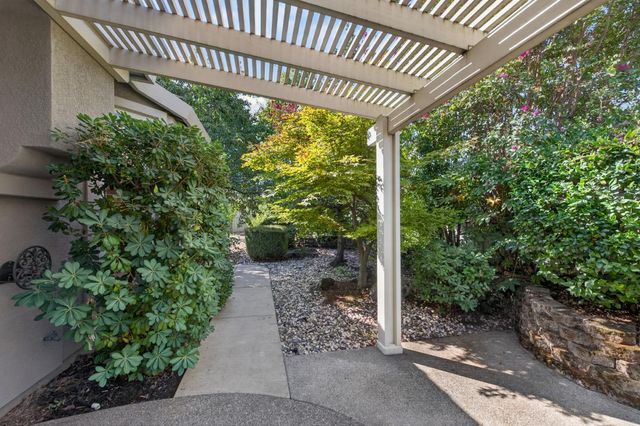 233 Grace Glen Ct, Roseville, CA 95747