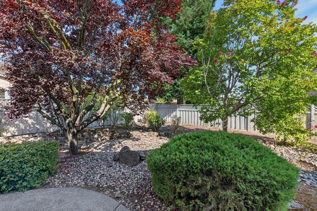 233 Grace Glen Ct, Roseville, CA 95747