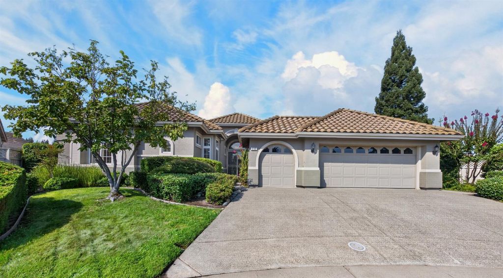 233 Grace Glen Ct, Roseville, CA 95747