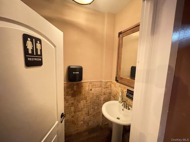 85-30 37th Avenue, Jackson Heights, NY 11372