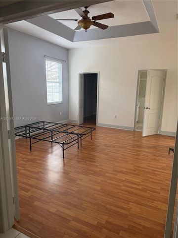 17460 NW 89th Ave, Hialeah, FL 33018