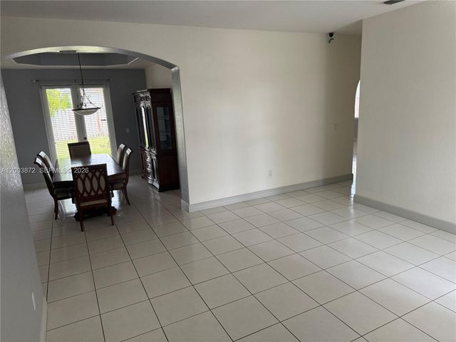 17460 NW 89th Ave, Hialeah, FL 33018