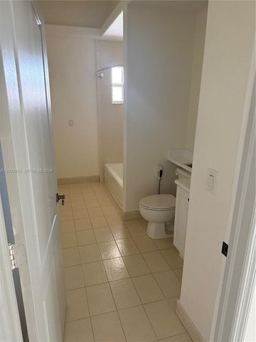 17460 NW 89th Ave, Hialeah, FL 33018