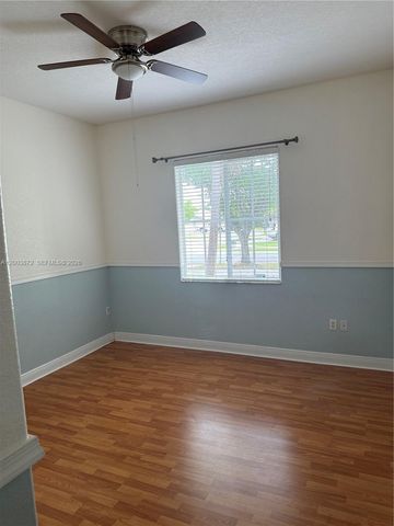 17460 NW 89th Ave, Hialeah, FL 33018