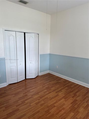 17460 NW 89th Ave, Hialeah, FL 33018