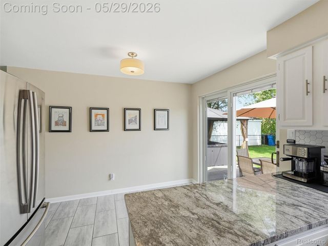 30728 Whittier Avenue, Madison Heights, MI 48071
