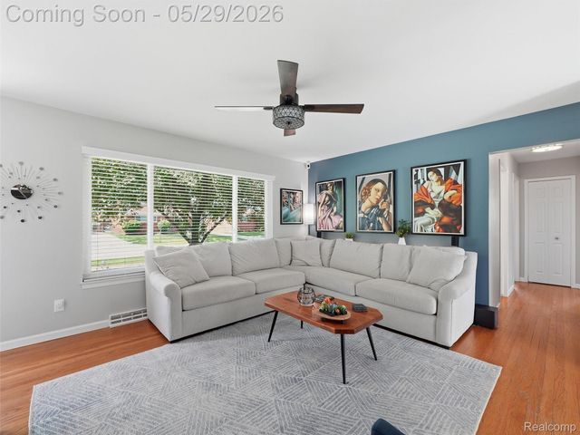 30728 Whittier Avenue, Madison Heights, MI 48071
