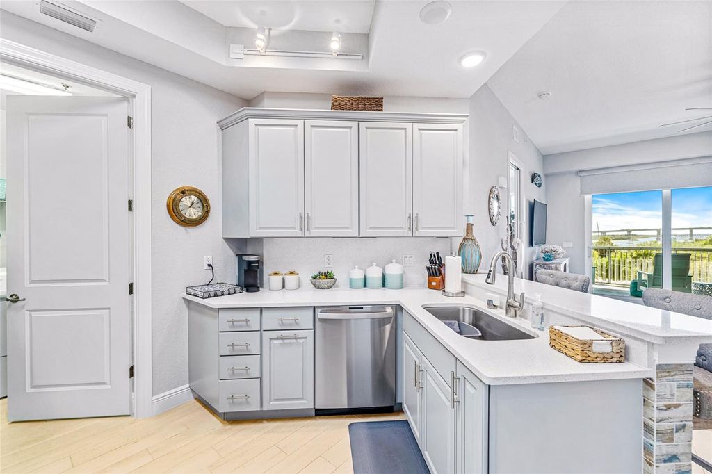 Image 3 of property listing at 1 RIVERWALK DRIVE 402, New Smyrna Beach, FL 32169