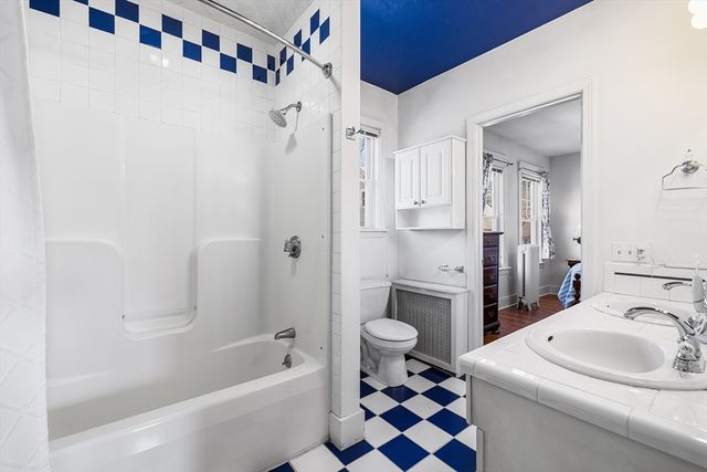 146 Shrewsbury St, Holden, MA 01520