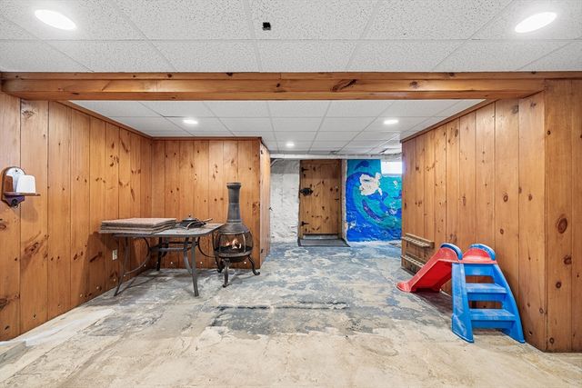 146 Shrewsbury St, Holden, MA 01520