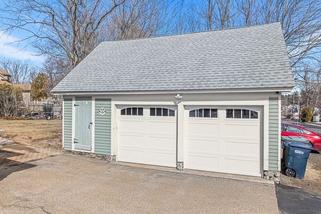 146 Shrewsbury St, Holden, MA 01520