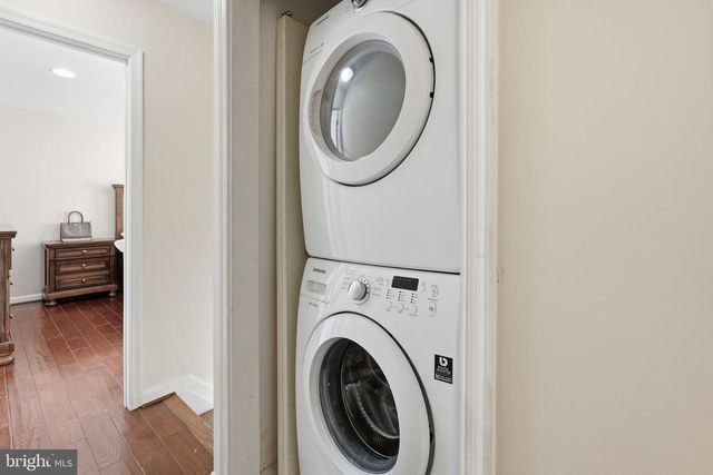 721 UPHAM PL NW, Vienna, VA 22180