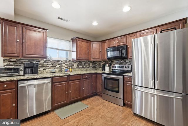 721 UPHAM PL NW, Vienna, VA 22180