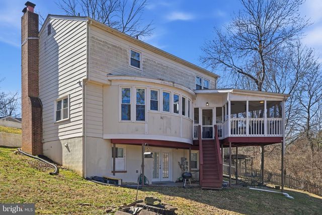 721 UPHAM PL NW, Vienna, VA 22180