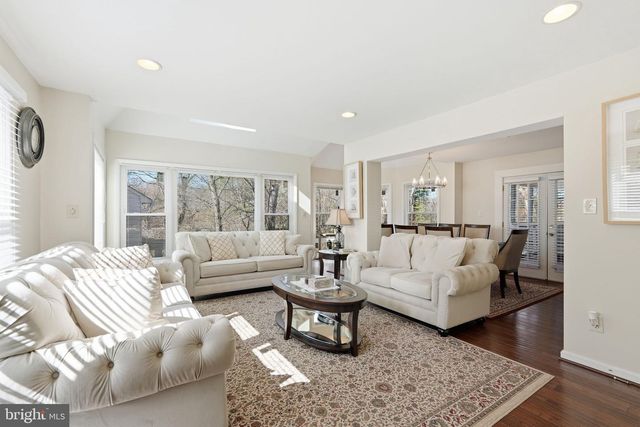 721 UPHAM PL NW, Vienna, VA 22180