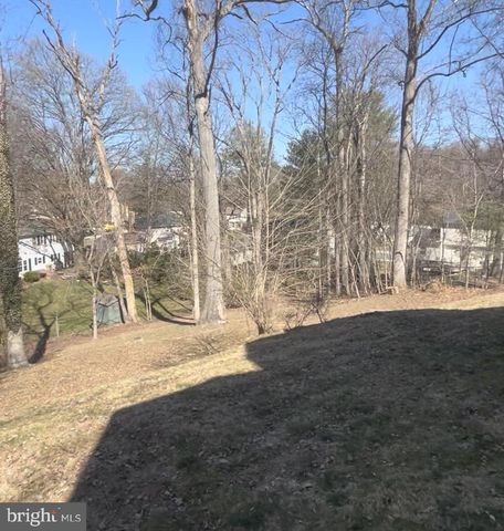 721 UPHAM PL NW, Vienna, VA 22180