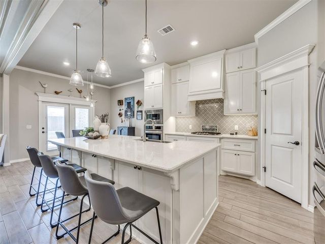 9232 NW 91st Street, Yukon, OK 73099