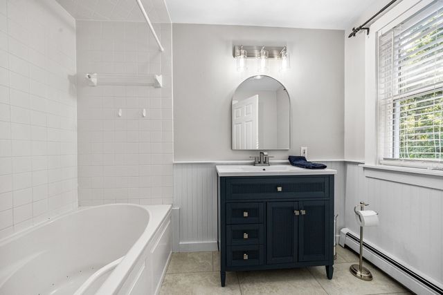 559 Old Jail Ln, Barnstable, MA 02630