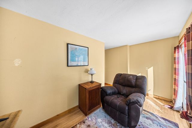 559 Old Jail Ln, Barnstable, MA 02630