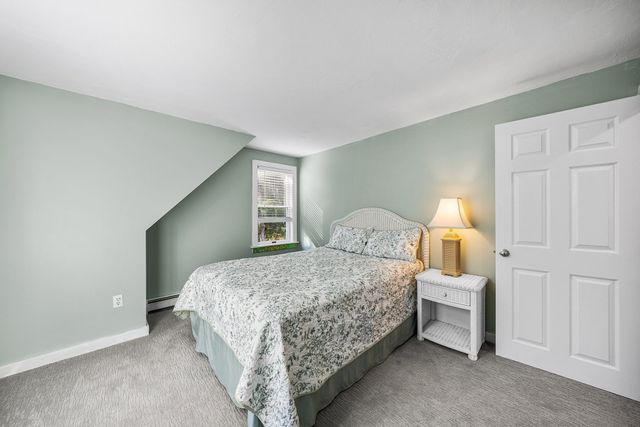 559 Old Jail Ln, Barnstable, MA 02630