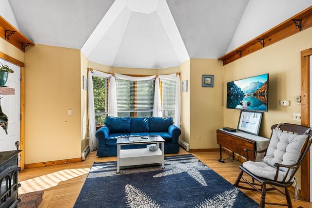 559 Old Jail Ln, Barnstable, MA 02630