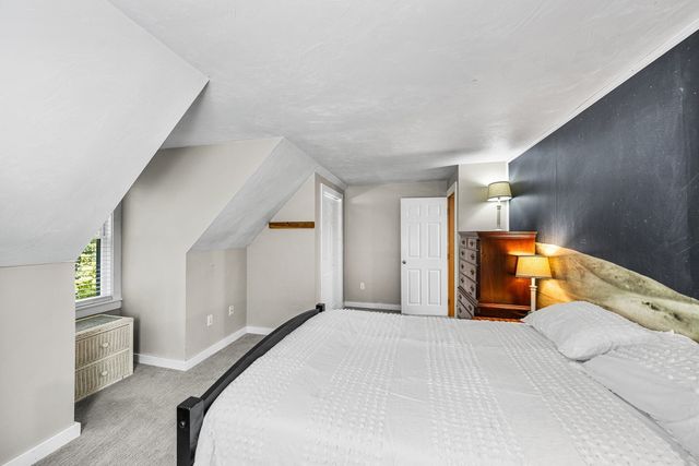 559 Old Jail Ln, Barnstable, MA 02630