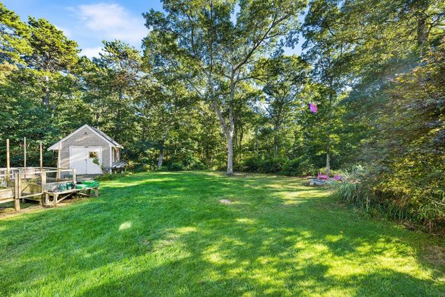 559 Old Jail Ln, Barnstable, MA 02630