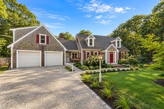 559 Old Jail Ln, Barnstable, MA 02630