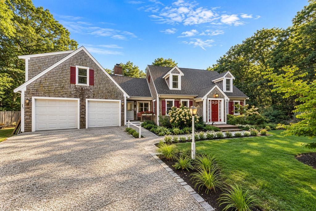 559 Old Jail Ln, Barnstable, MA 02630