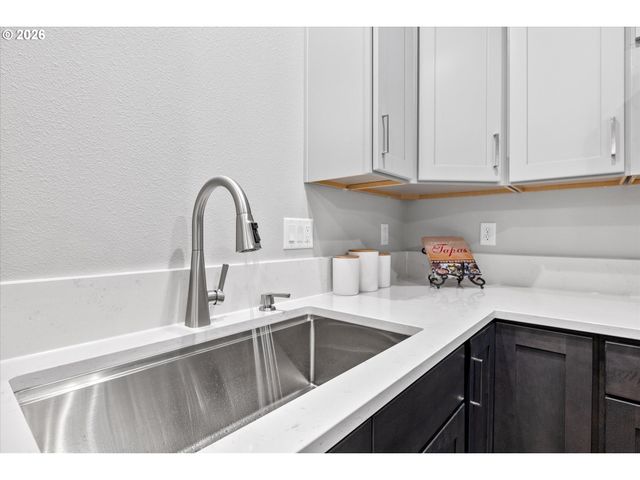 2477 Nw 1ST Dr, Gresham, OR 97030