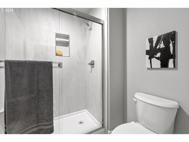 2477 Nw 1ST Dr, Gresham, OR 97030