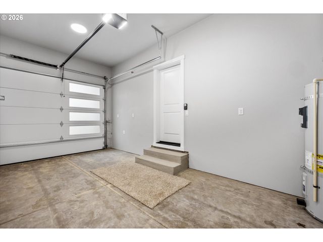 2477 Nw 1ST Dr, Gresham, OR 97030