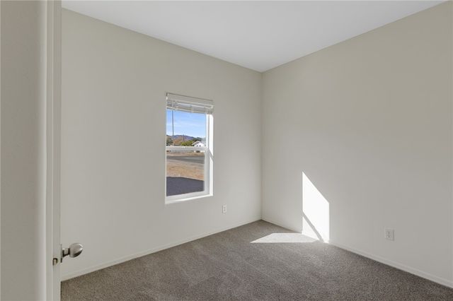 2810 E Snavely Avenue, Kingman, AZ 86409